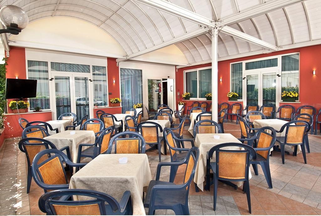 Hotel Europa Cupra Marittima Dış mekan fotoğraf