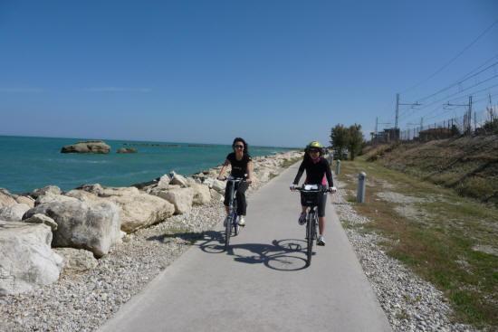 Hotel Europa Cupra Marittima Dış mekan fotoğraf